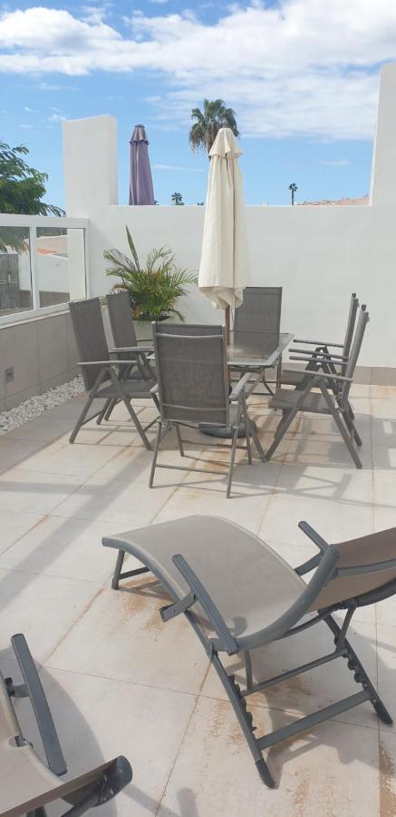 אדחה Luxury Apartment In Island Village מראה חיצוני תמונה