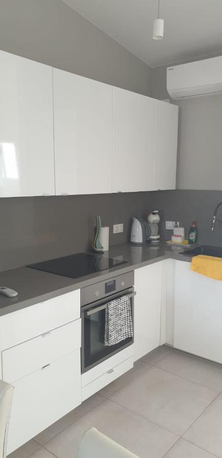 אדחה Luxury Apartment In Island Village מראה חיצוני תמונה