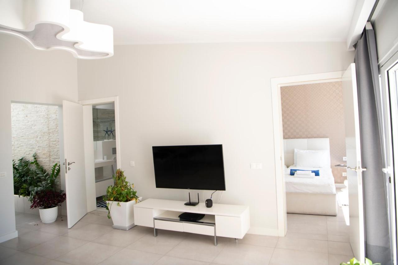 אדחה Luxury Apartment In Island Village מראה חיצוני תמונה