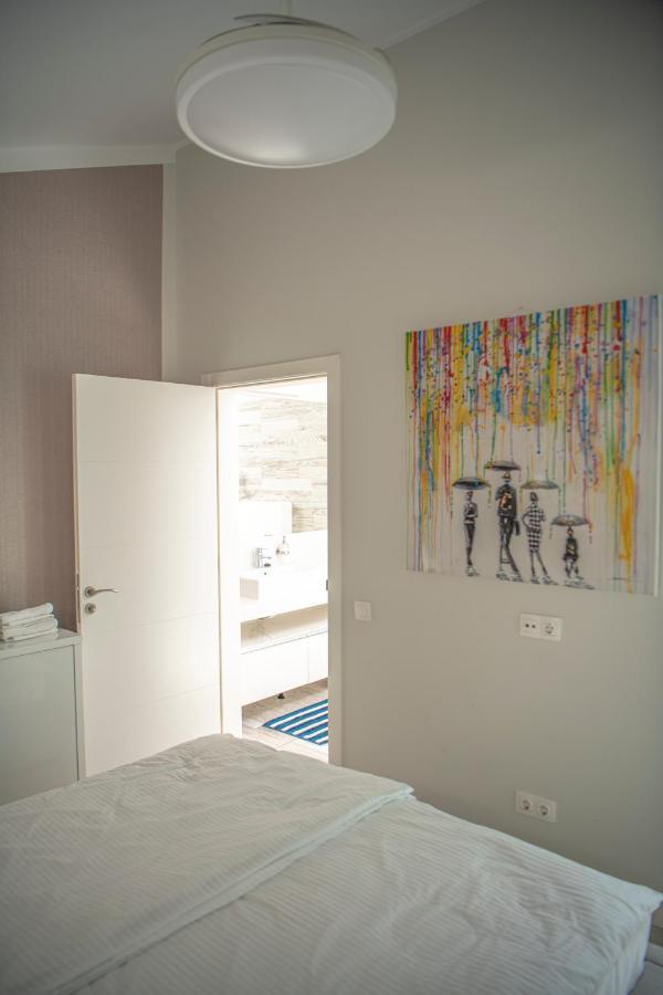 אדחה Luxury Apartment In Island Village מראה חיצוני תמונה