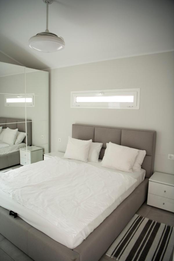 אדחה Luxury Apartment In Island Village מראה חיצוני תמונה