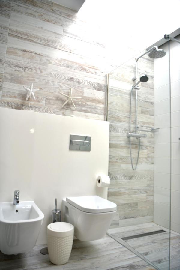 אדחה Luxury Apartment In Island Village מראה חיצוני תמונה