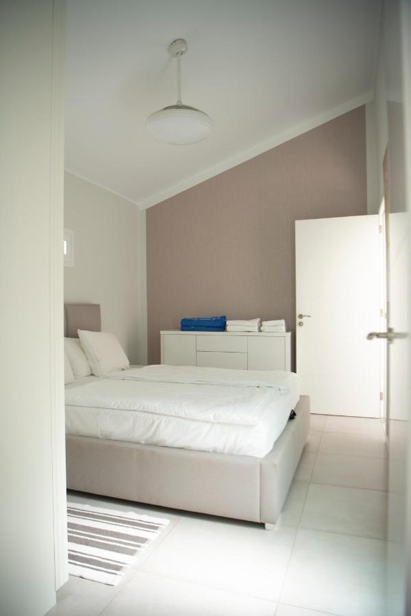 אדחה Luxury Apartment In Island Village מראה חיצוני תמונה